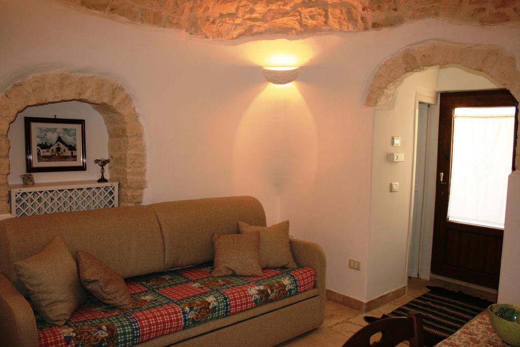 Trullo Relax Villa อัลเบโรเบลโล ภายนอก รูปภาพ